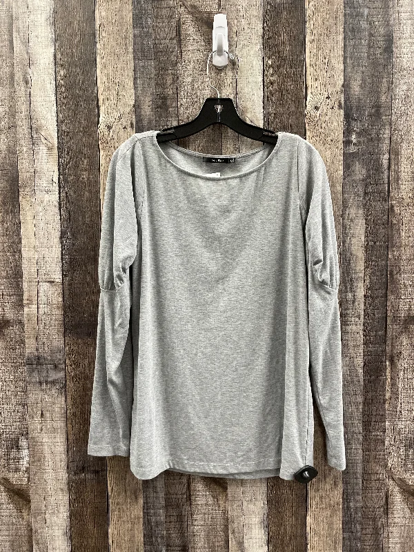 Top Long Sleeve By Doe & Rae In Grey, Size: L