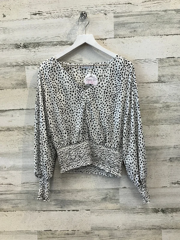 Top Long Sleeve By Clothes Mentor In Black & White, Size: L