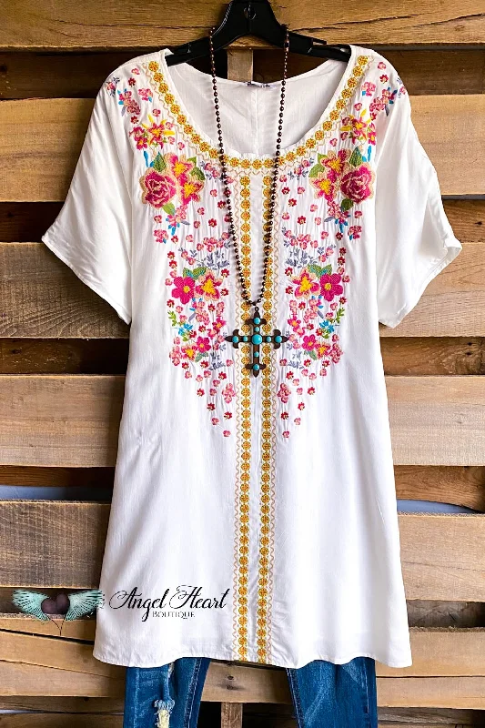 AHB EXCLUSIVE: Dreaming Of Tomorrow Tunic - Ivory