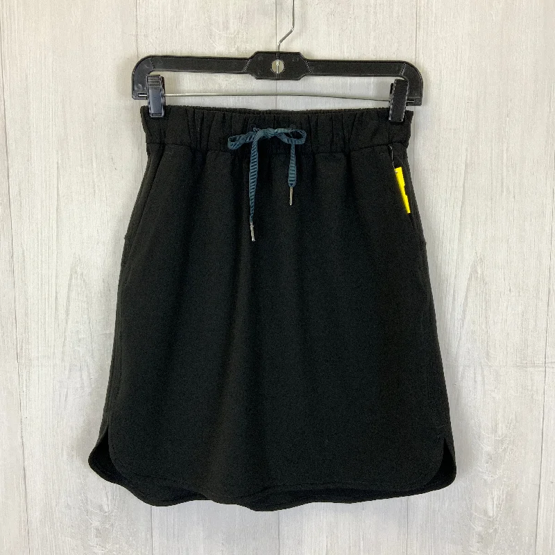 Athletic Skirt By Lululemon In Black, Size: 6