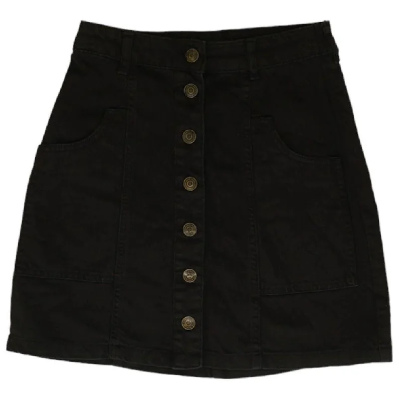 Black Solid Mini Skirt