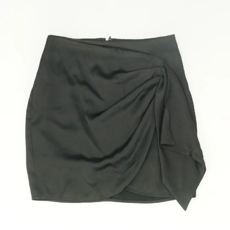 Black Solid Mini Skirt