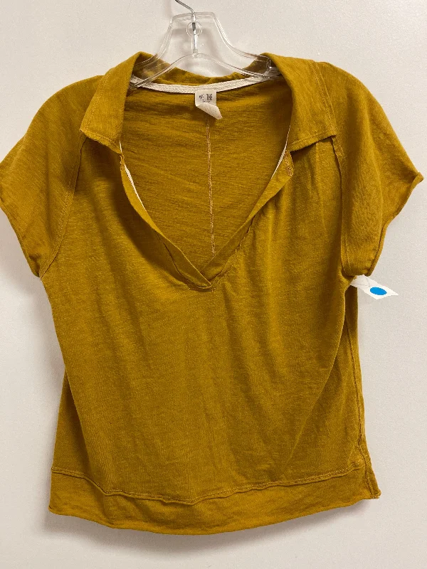 Top Short Sleeve By We The Free In Yellow, Size: S